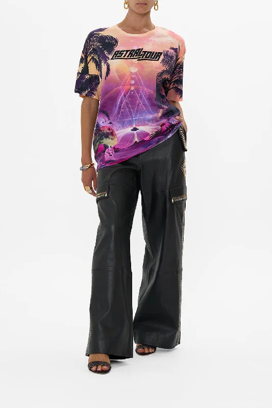 OVERSIZED BAND TEE - PURPLE/MULTI LUXORLAND LADY